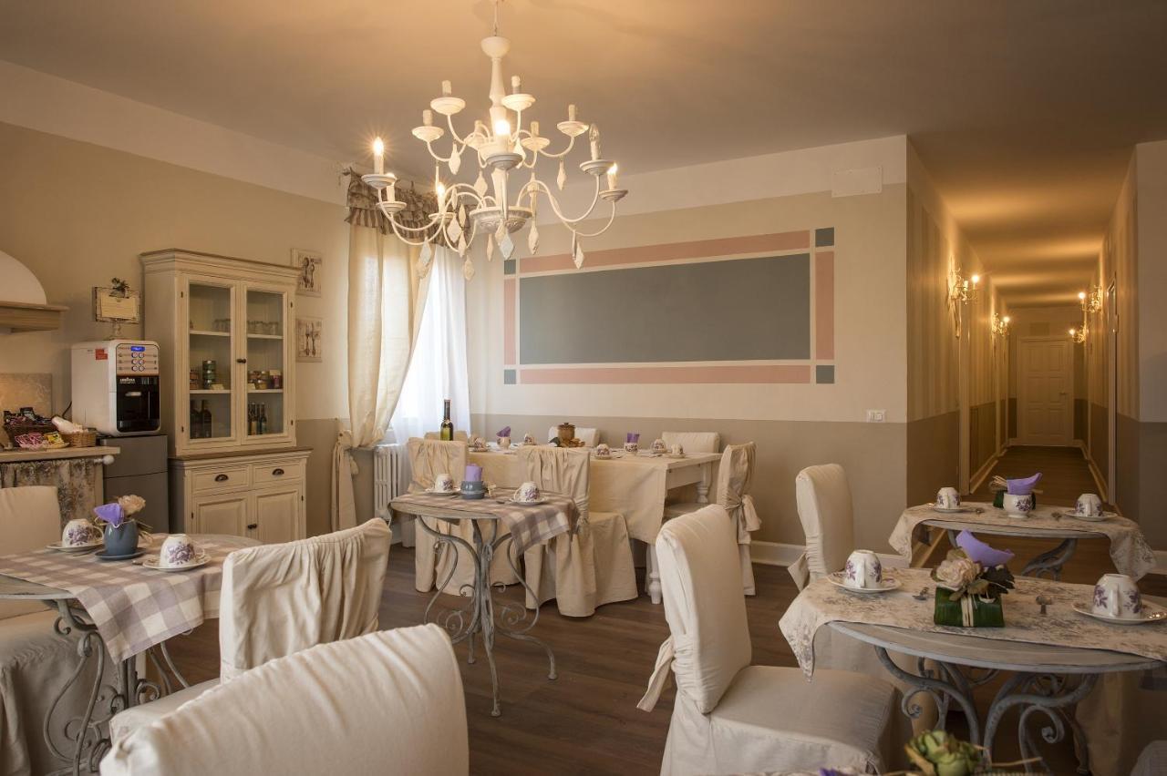 B&B Il Biancospino อับบาเดียซานซัลวาตอเร ภายนอก รูปภาพ
