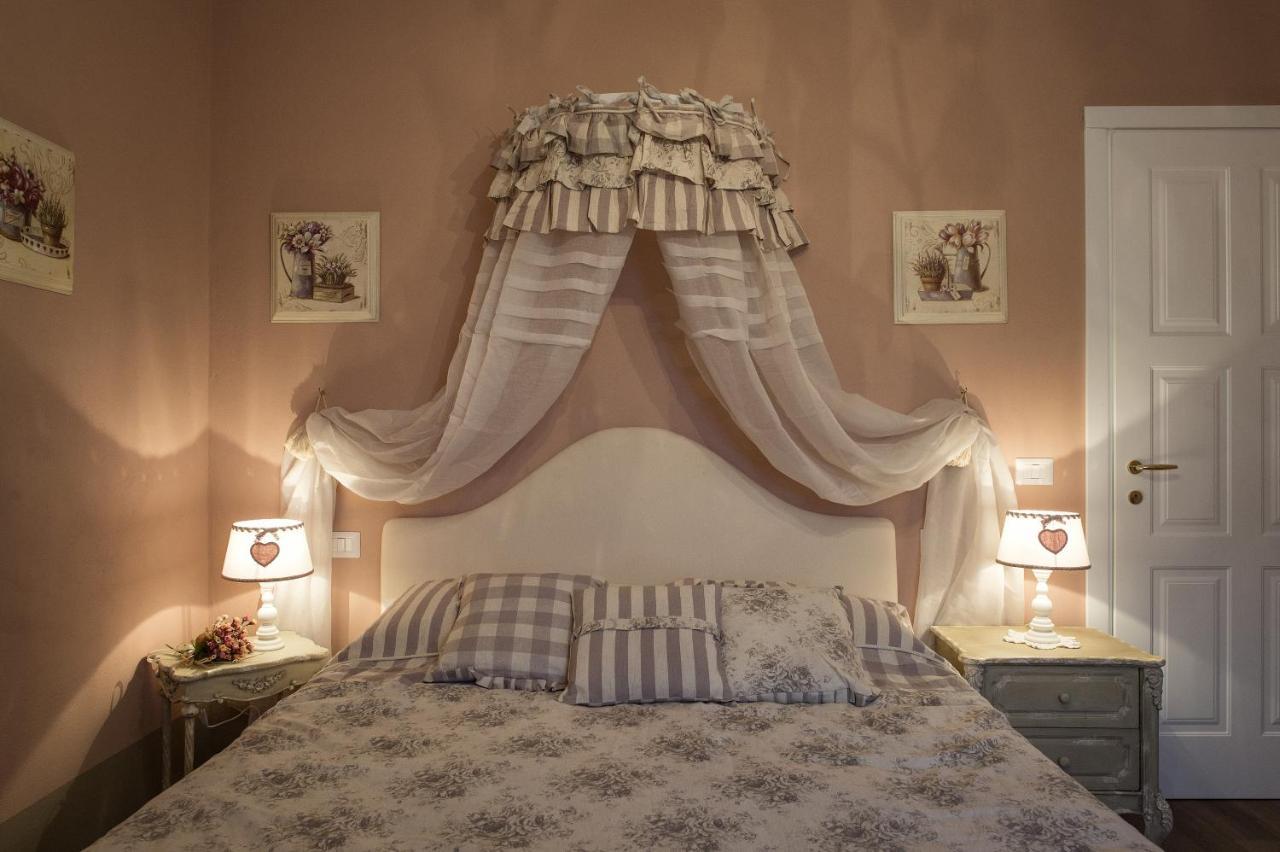 B&B Il Biancospino อับบาเดียซานซัลวาตอเร ภายนอก รูปภาพ