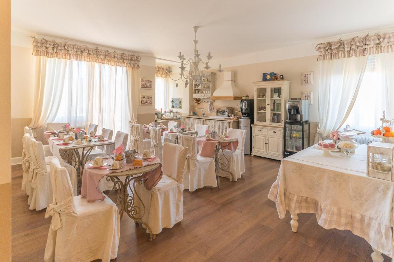 B&B Il Biancospino อับบาเดียซานซัลวาตอเร ภายนอก รูปภาพ